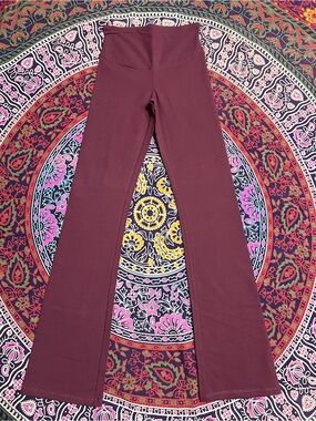 YUMMIE by Heather Thomson Flare Cotton Shaping Flare Yoga Legging Maroon